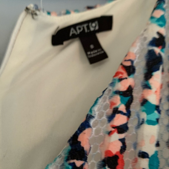 Dress - Picture 3 of 3